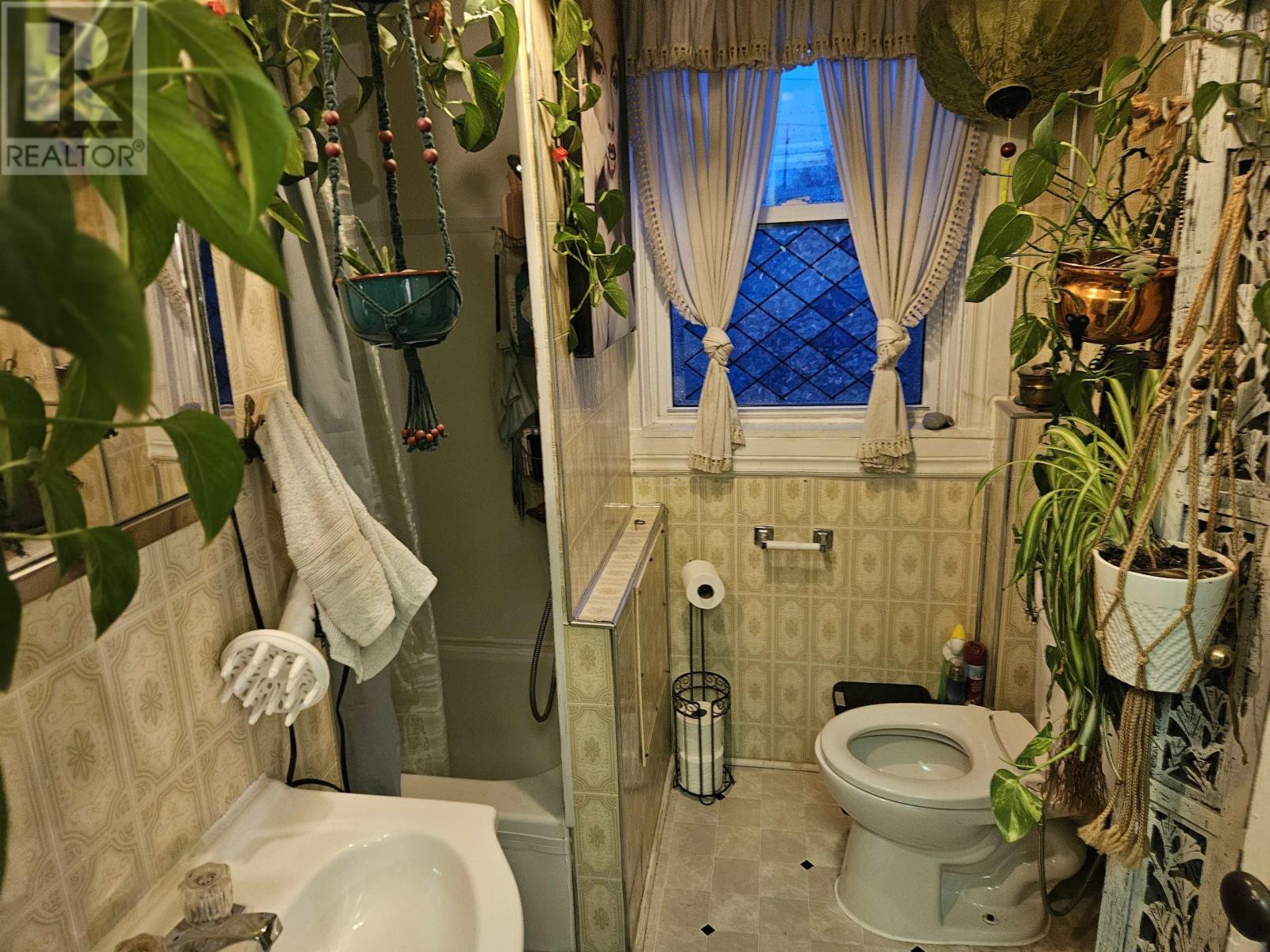 53 East Street Property Photo 14