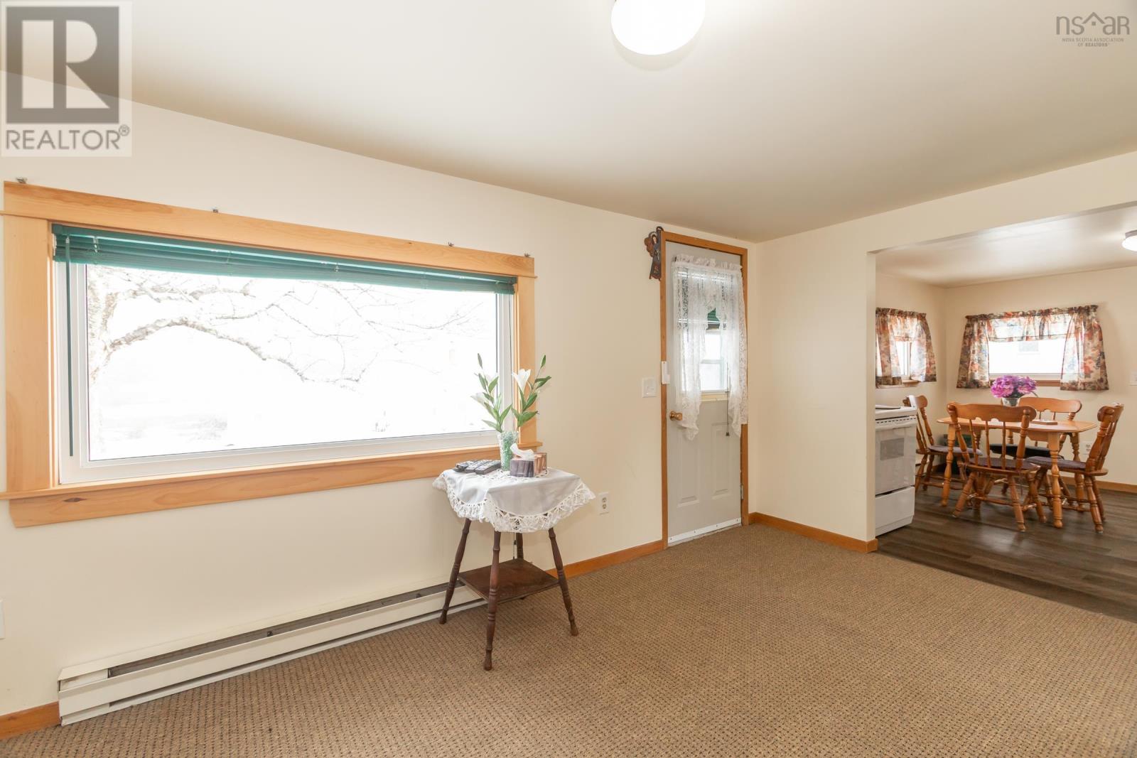 638 French Road Property Photo 20