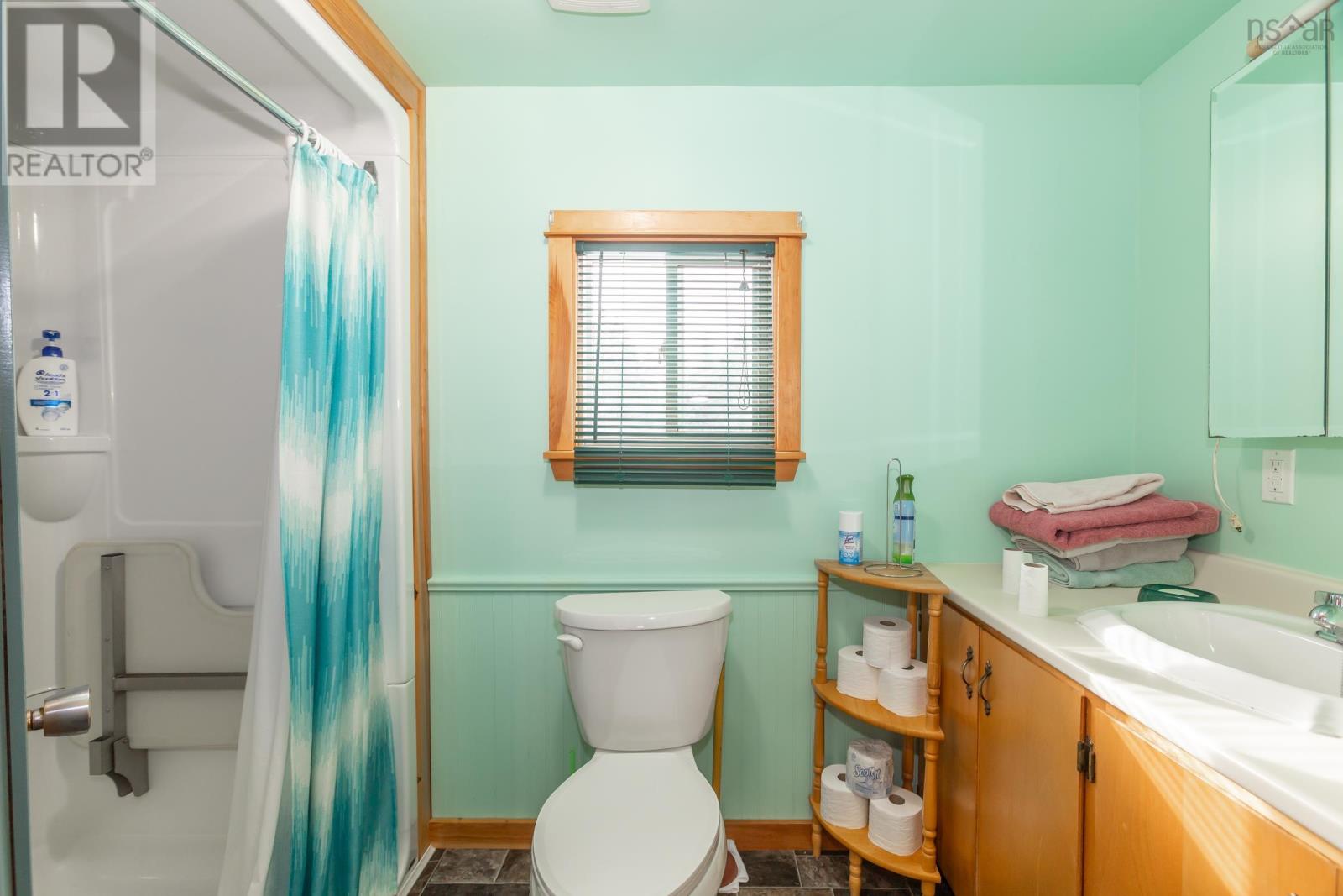 638 French Road Property Photo 21