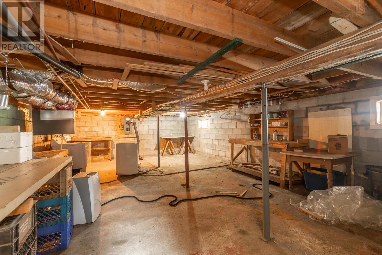 638 French Road Property Photo 24