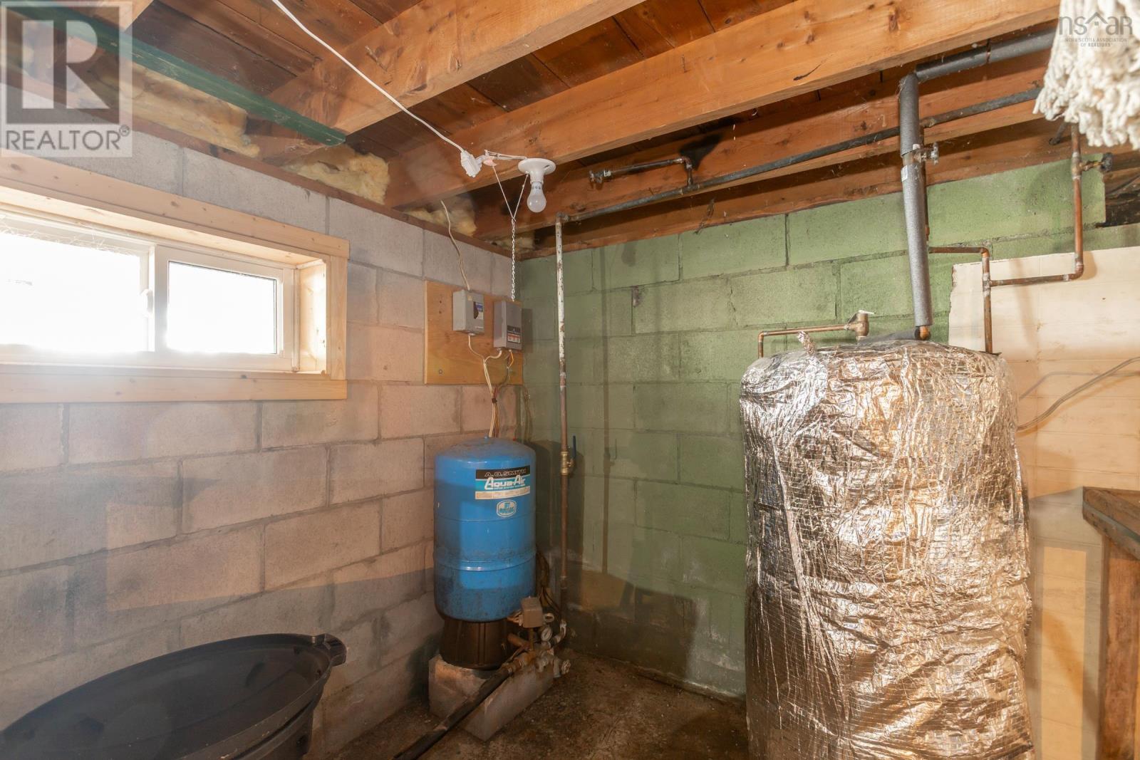 638 French Road Property Photo 25