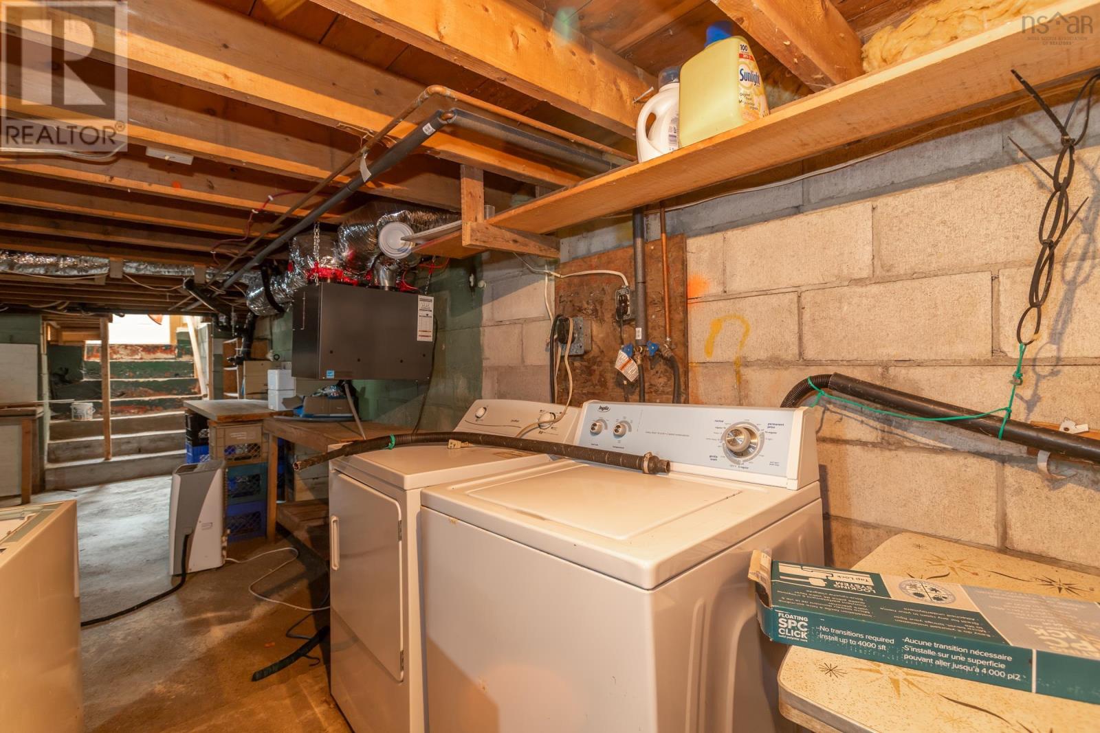 638 French Road Property Photo 27