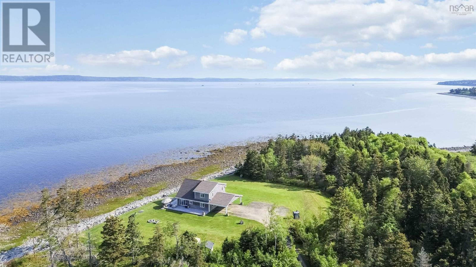 463 Fort Point Road Property Photo 1