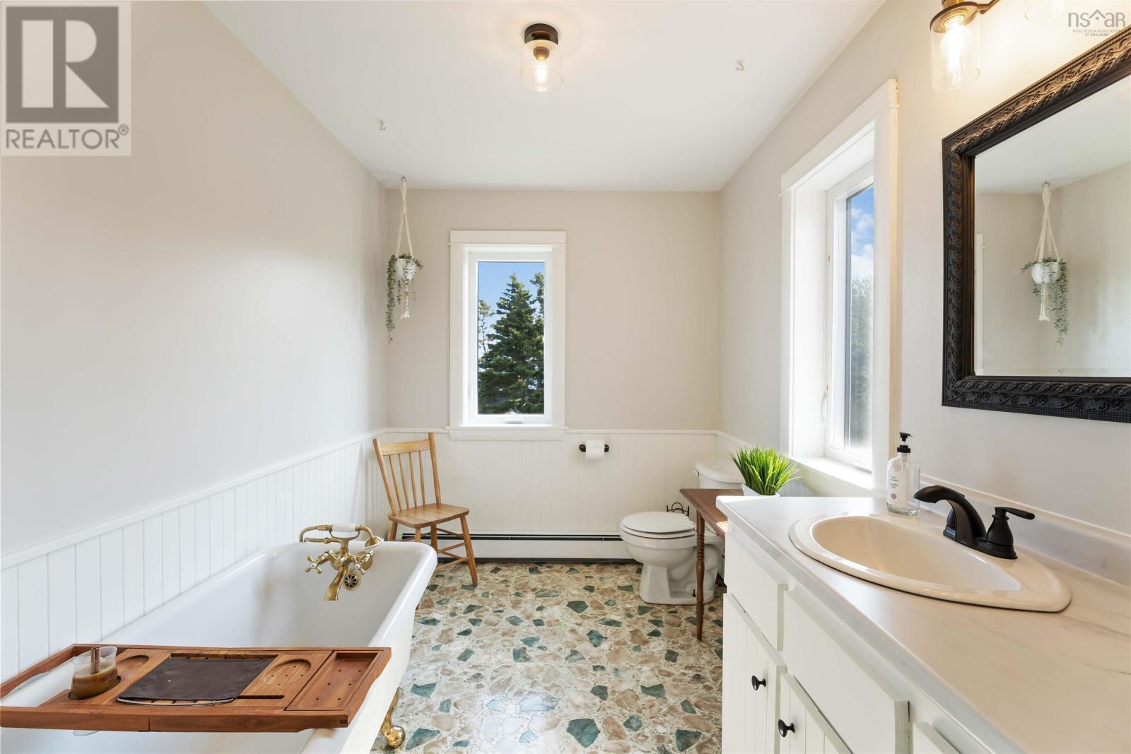 463 Fort Point Road Property Photo 46