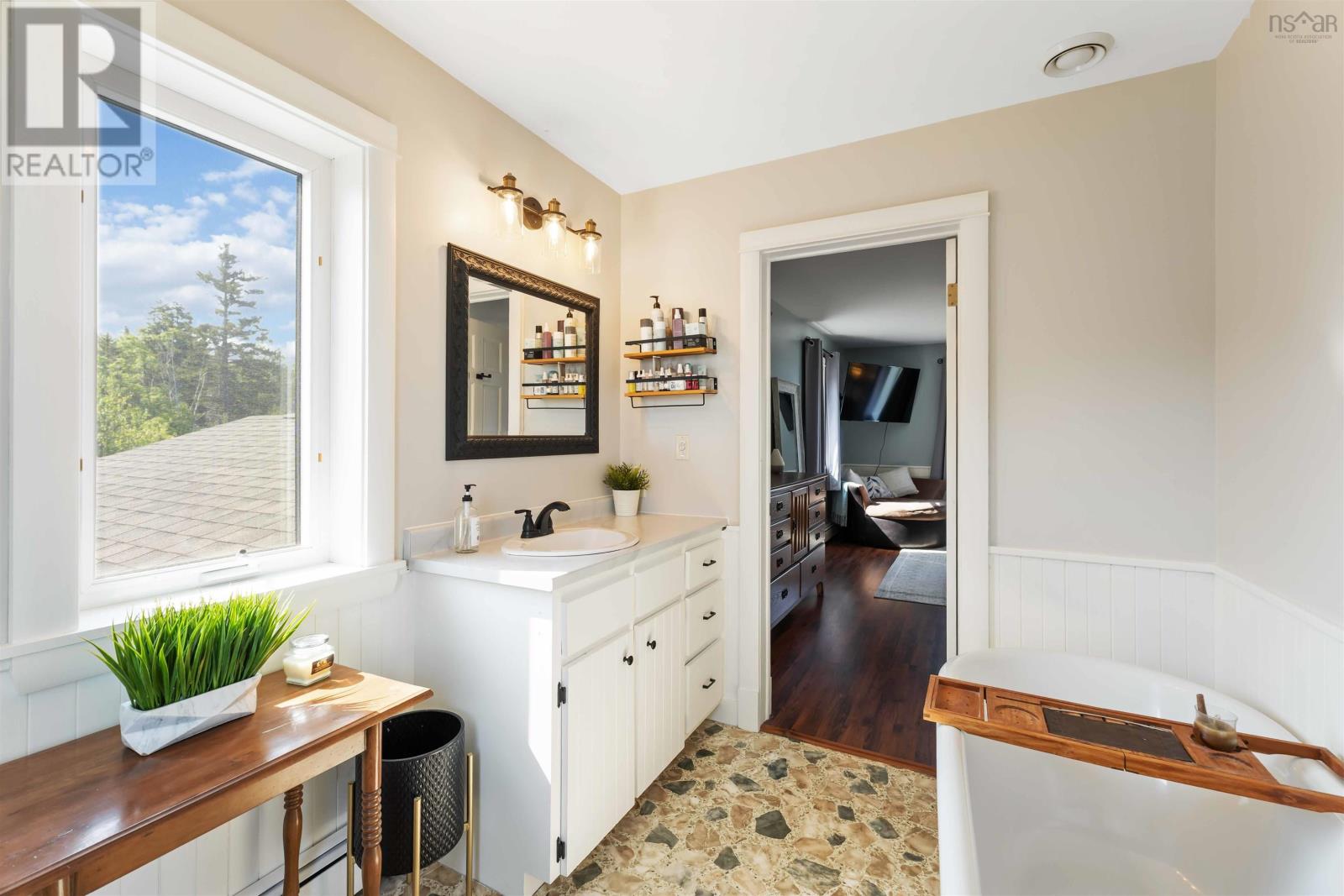 463 Fort Point Road Property Photo 47