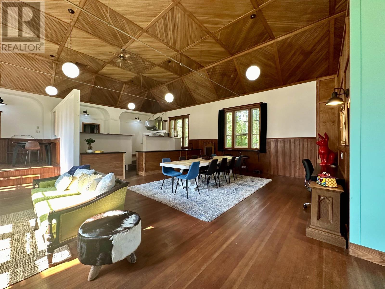 5 Church Street Property Photo 1