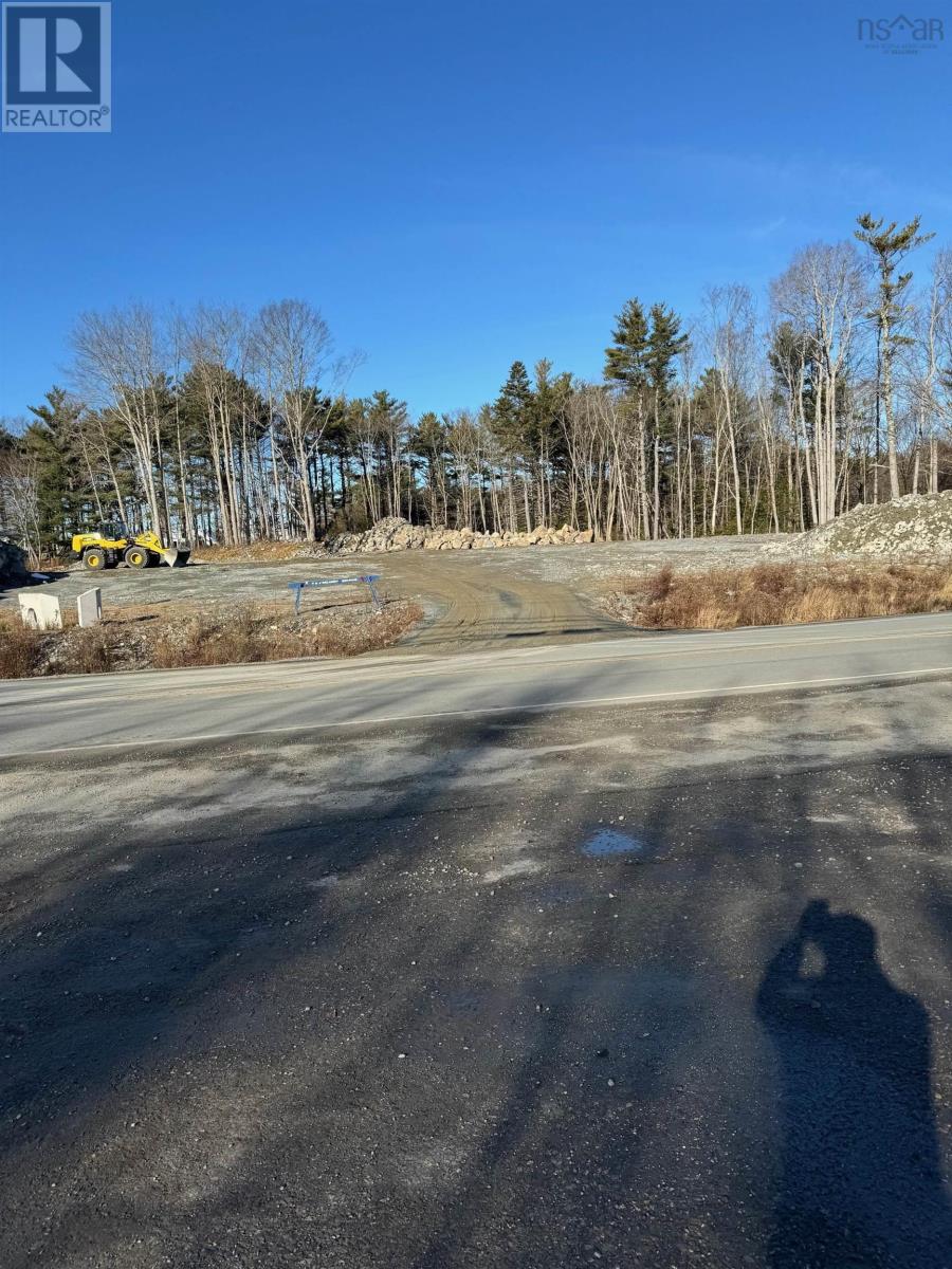 #3 Old Highway Property Photo 2