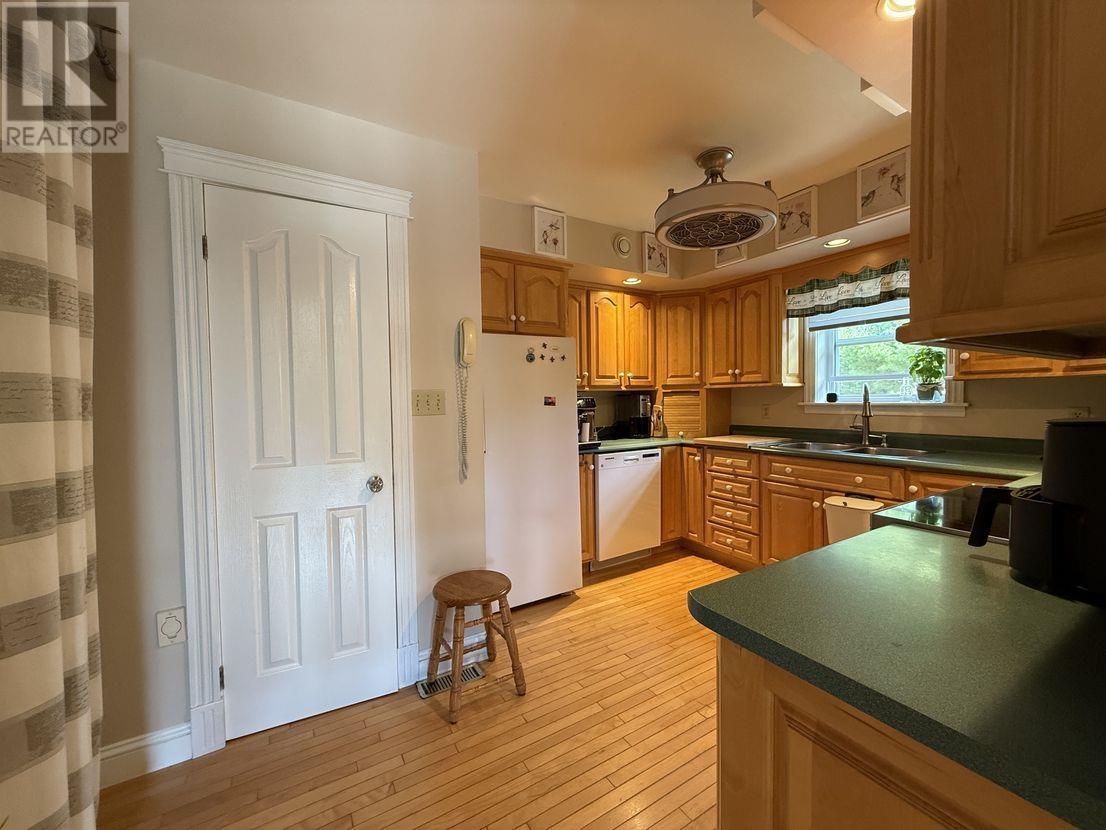 446 Fox River Road Property Photo 17