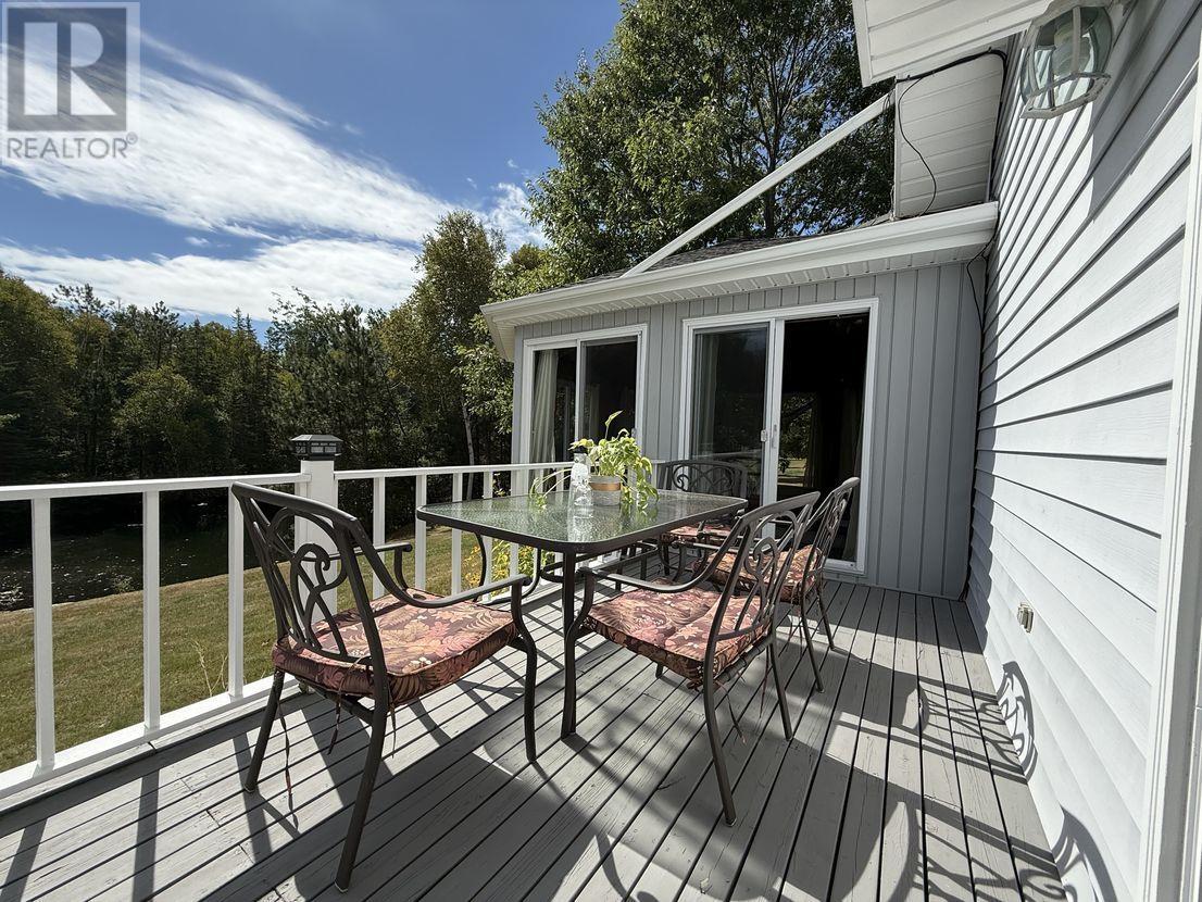 446 Fox River Road Property Photo 29