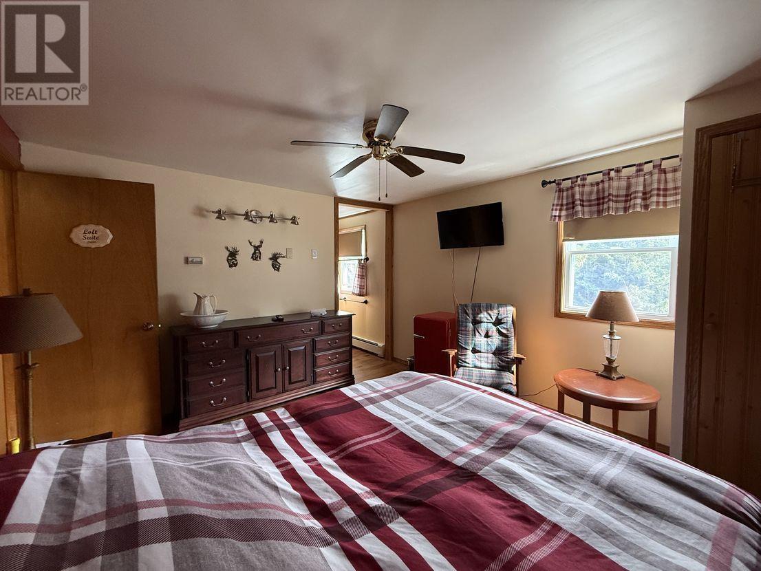 446 Fox River Road Property Photo 32