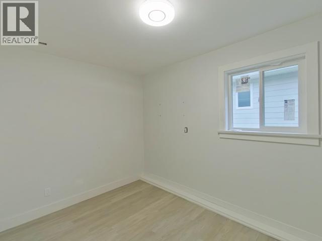 7129 Edgehill Crescent Property Photo 28