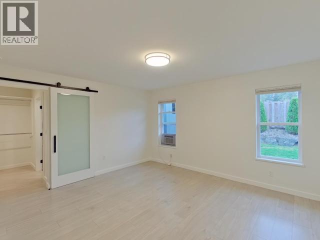 7129 Edgehill Crescent Property Photo 30