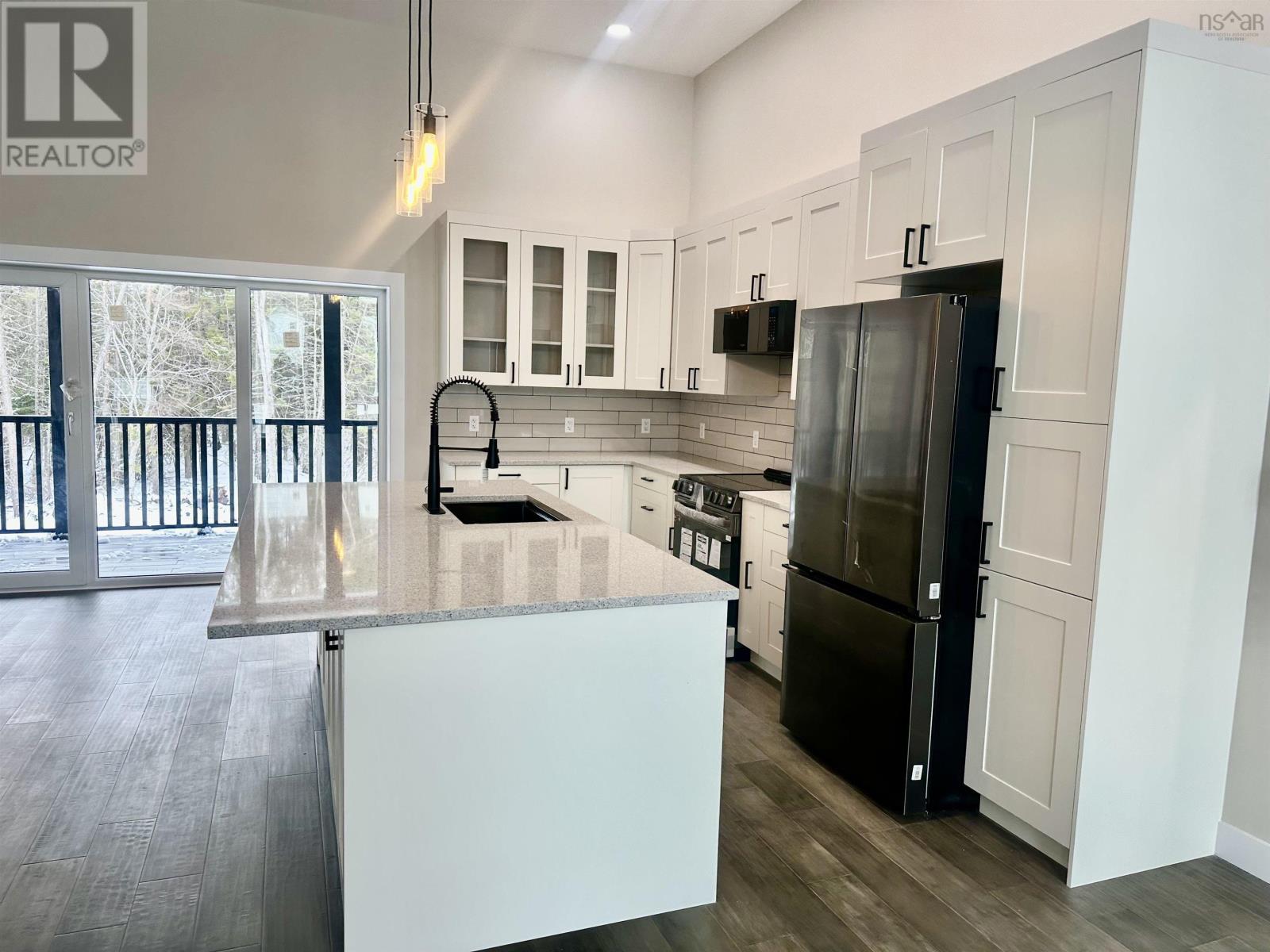 11 Chiavari Close Property Photo 15