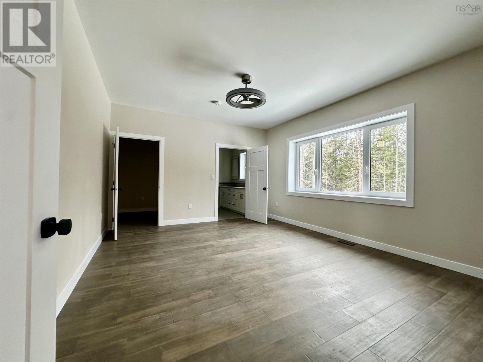 11 Chiavari Close Property Photo 17