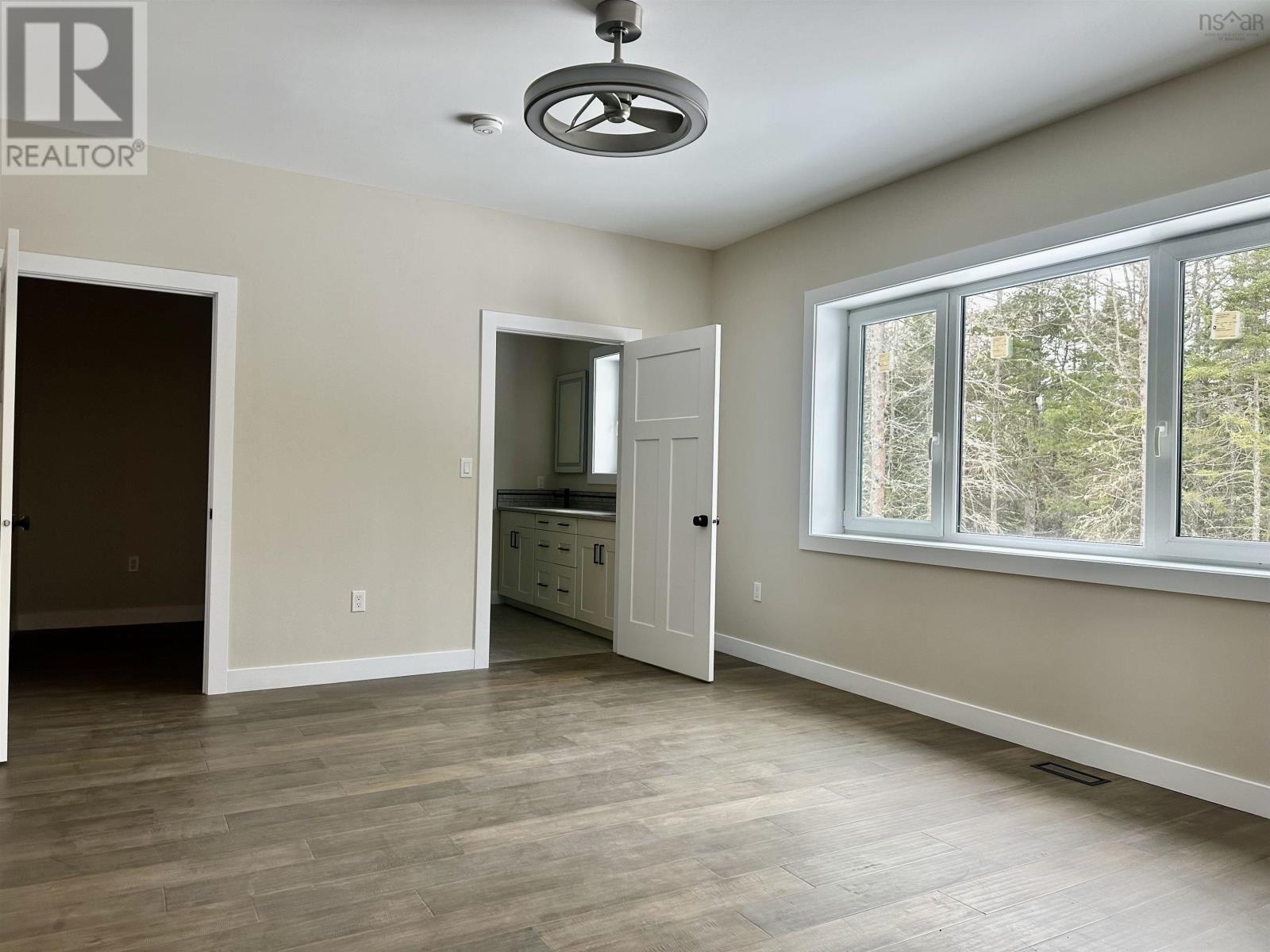 11 Chiavari Close Property Photo 19