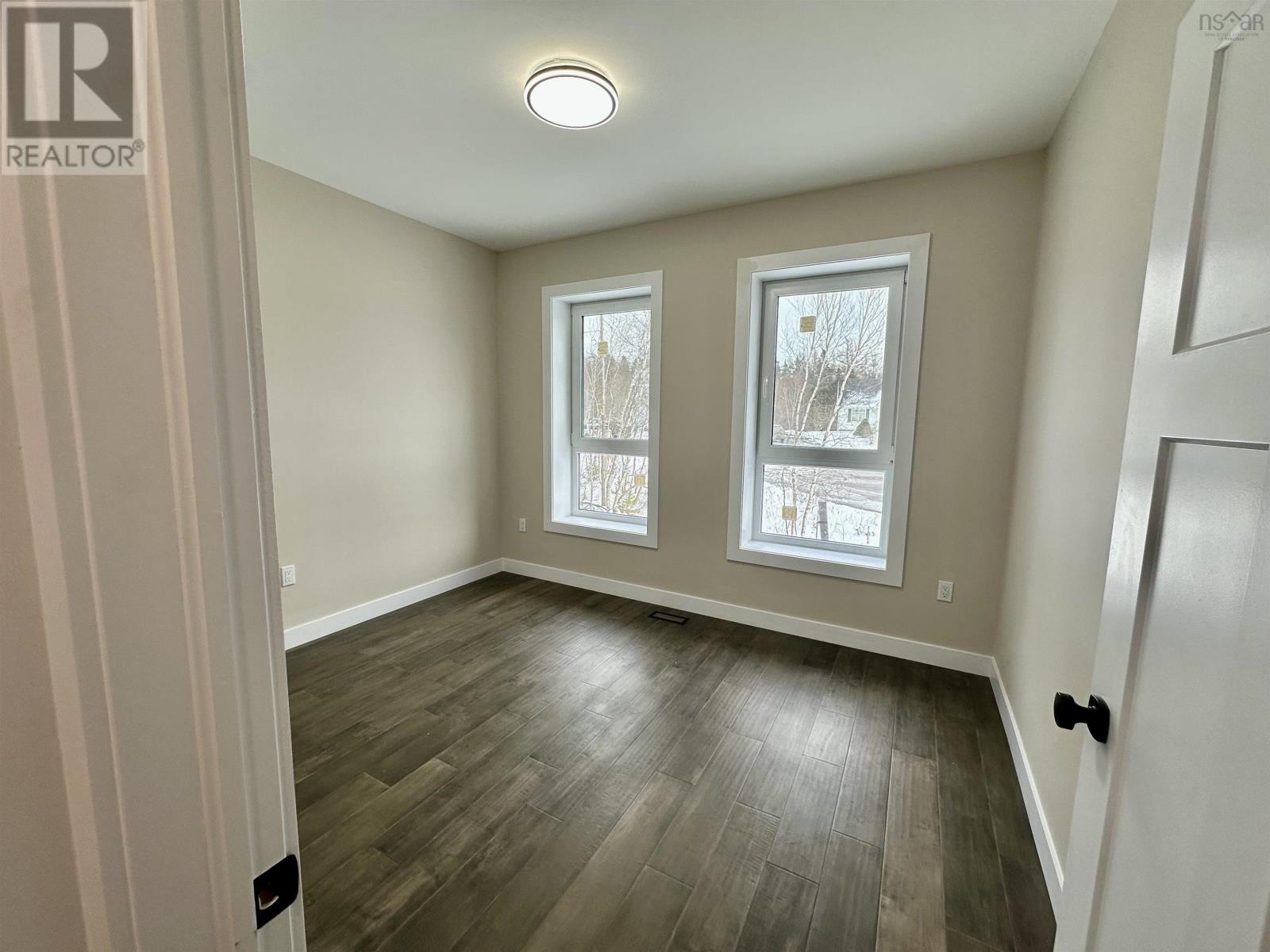 11 Chiavari Close Property Photo 23