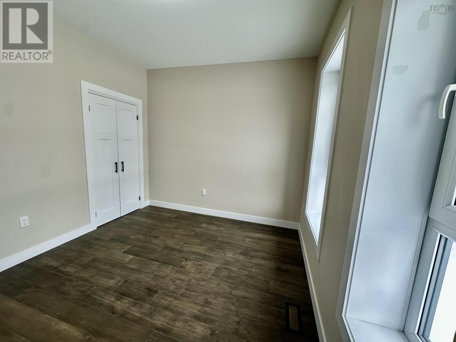 11 Chiavari Close Property Photo 24