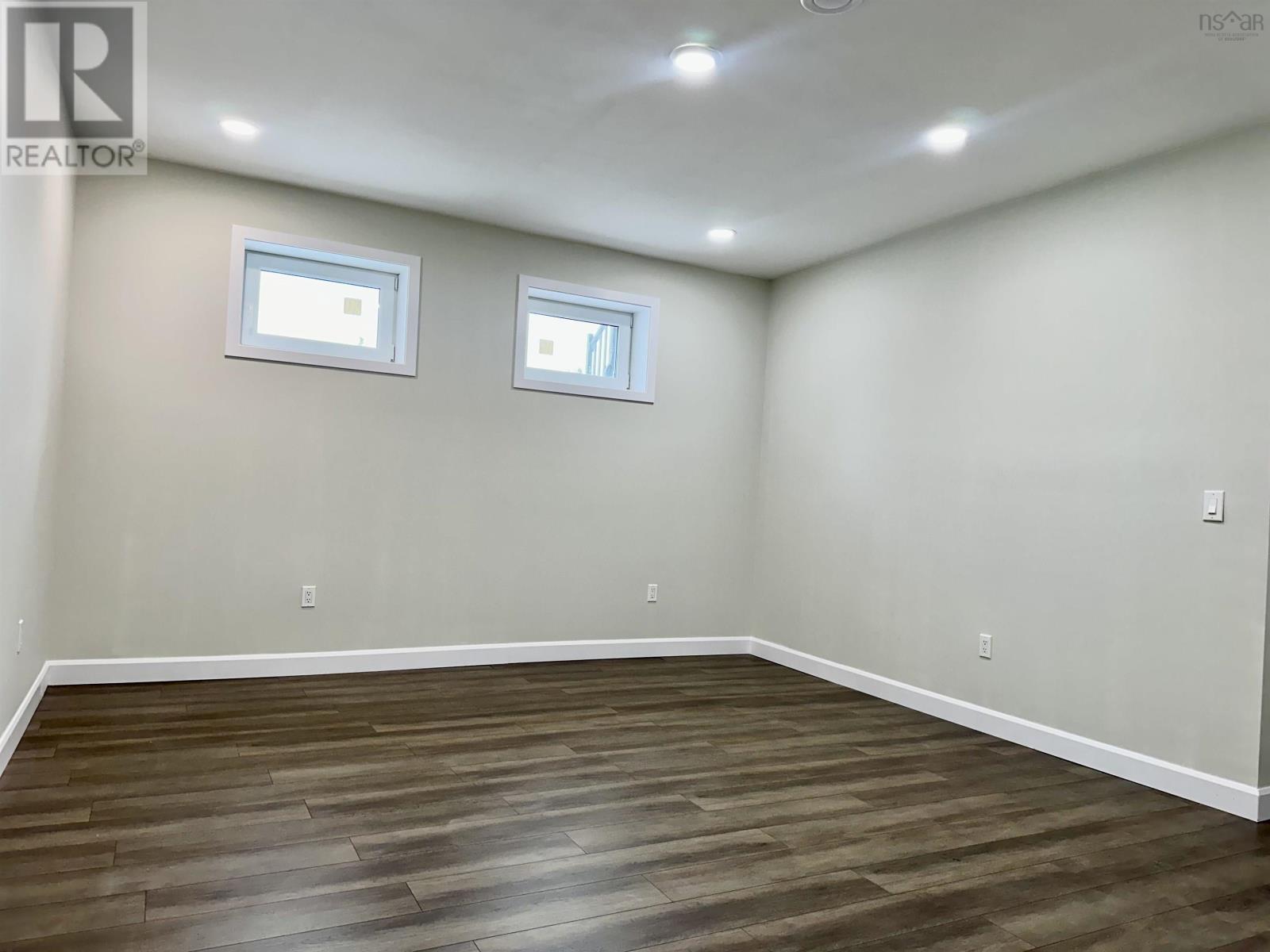 11 Chiavari Close Property Photo 37