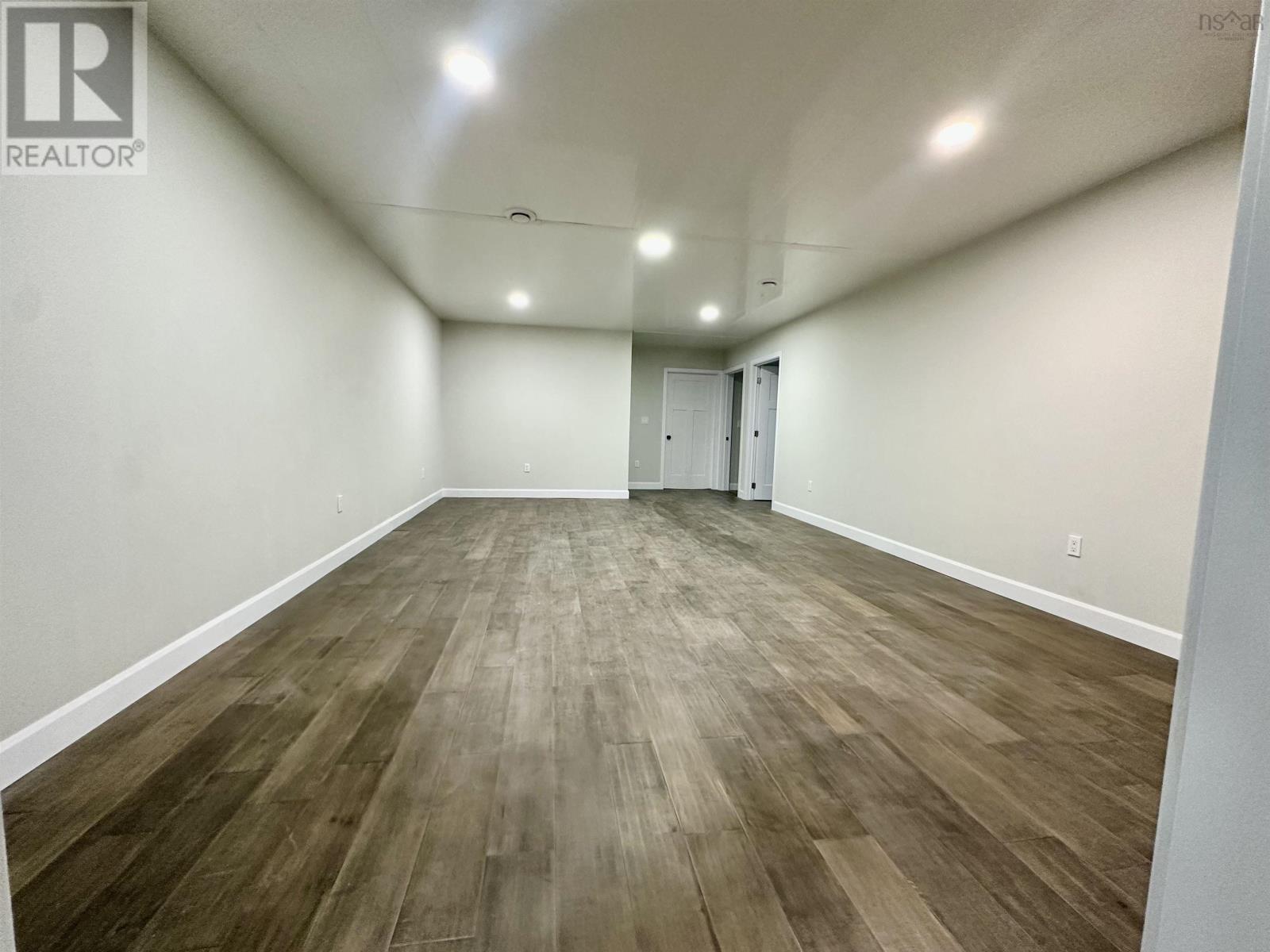 11 Chiavari Close Property Photo 41