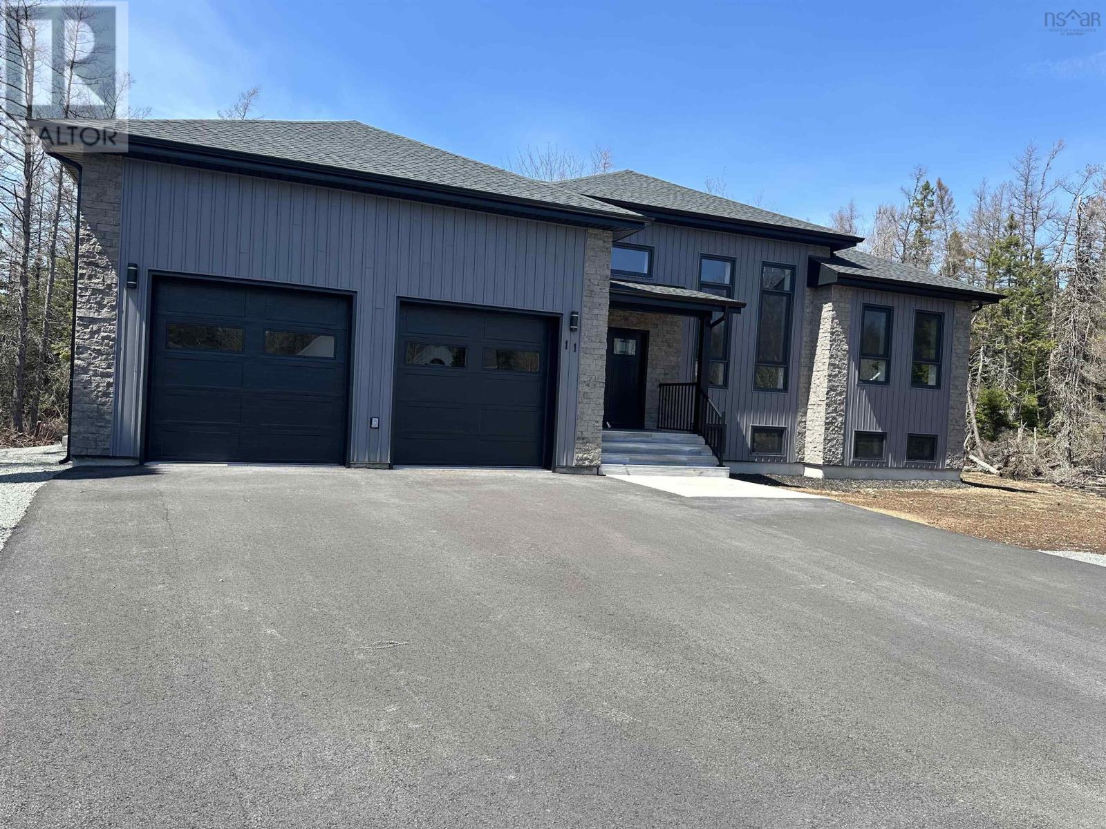 11 Chiavari Close Property Photo 45