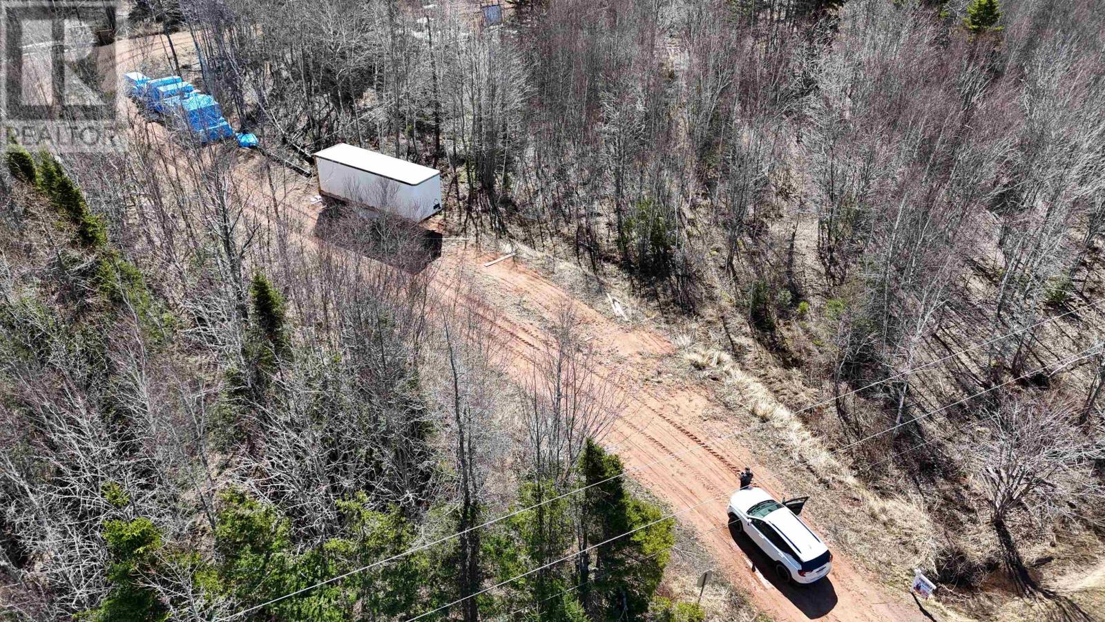 Centerline Road Property Photo 15