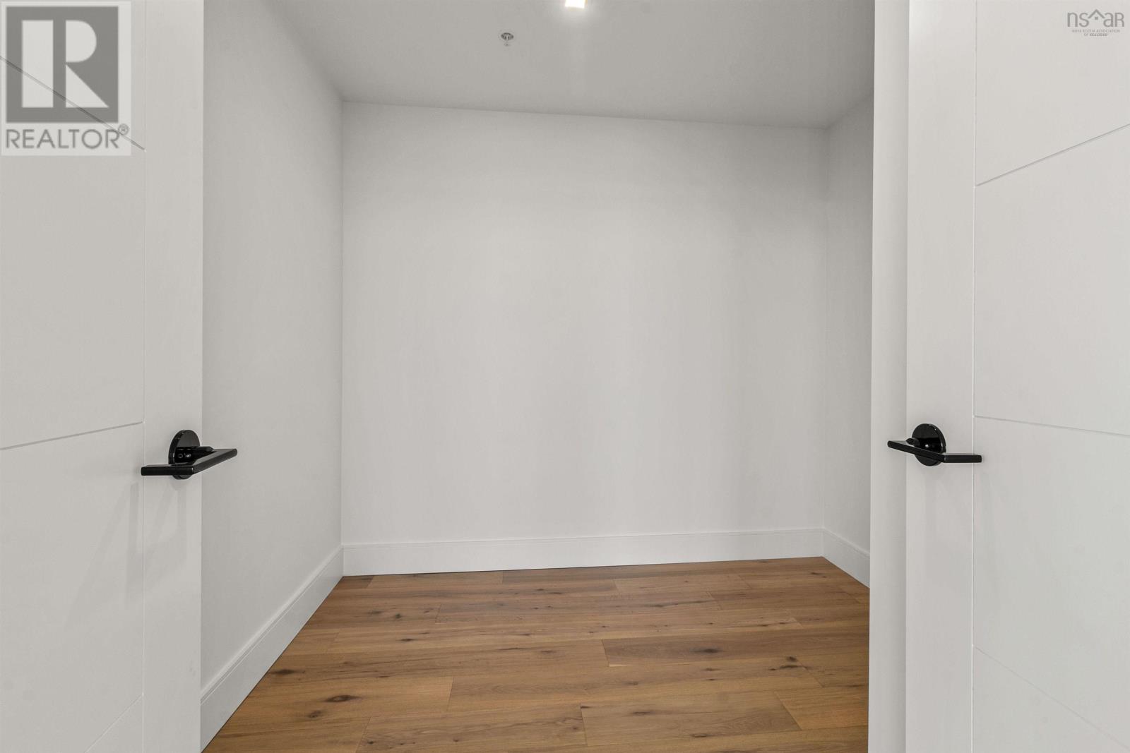 2303 1650 Granville Street Property Photo 31