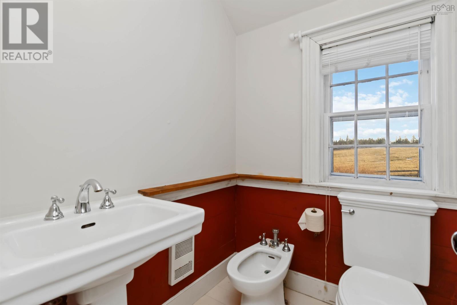 261 Upper Kingsburg Road Property Photo 34