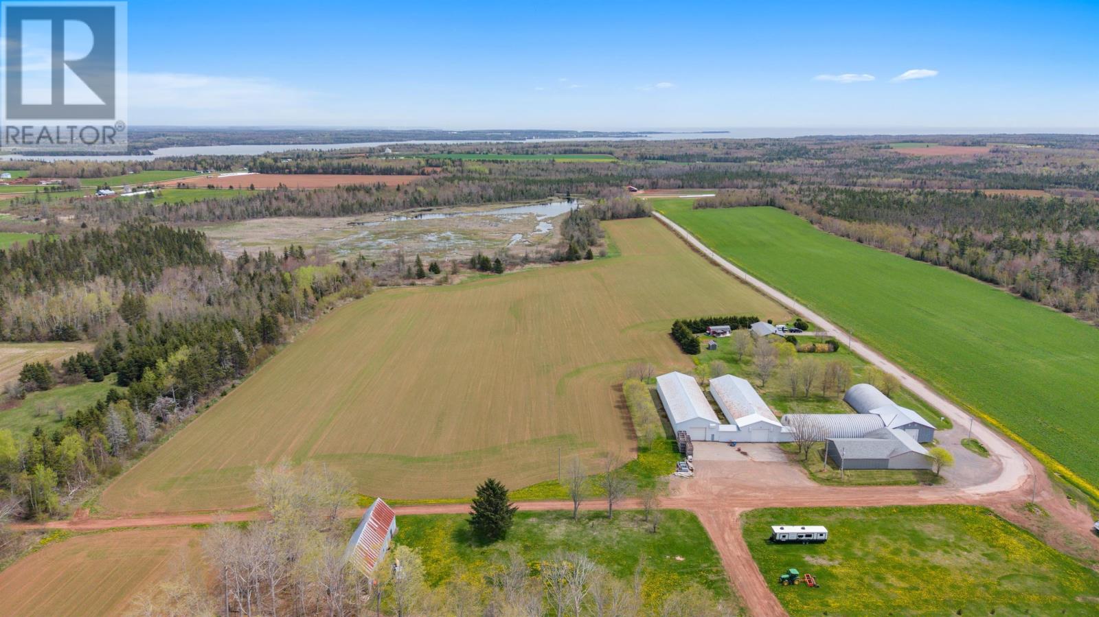 Acreage Macphee Road Property Photo 11