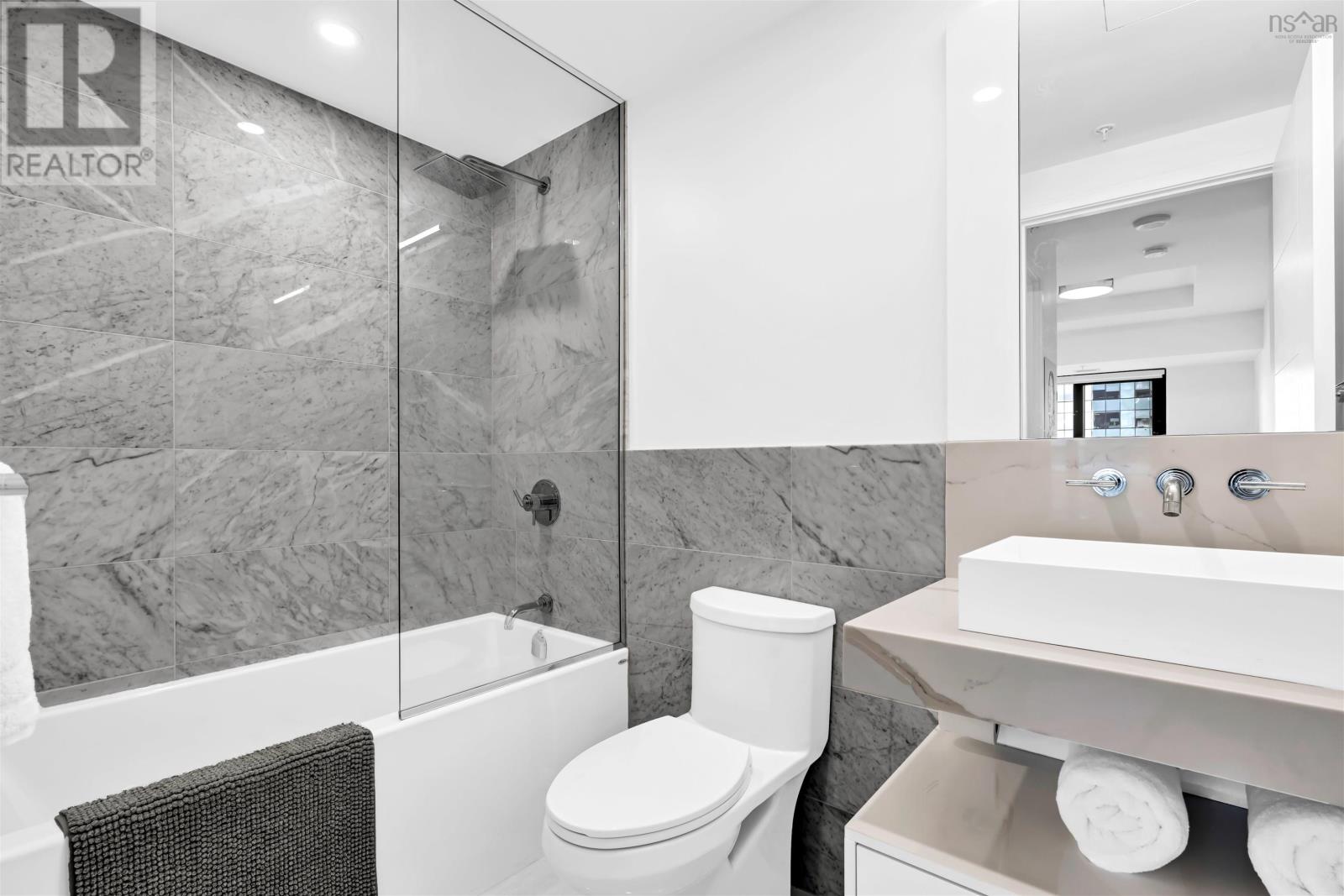 1101 1650 Granville Street Property Photo 15