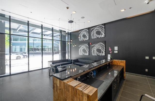 1405 311 Hargrave Street Property Photo 5
