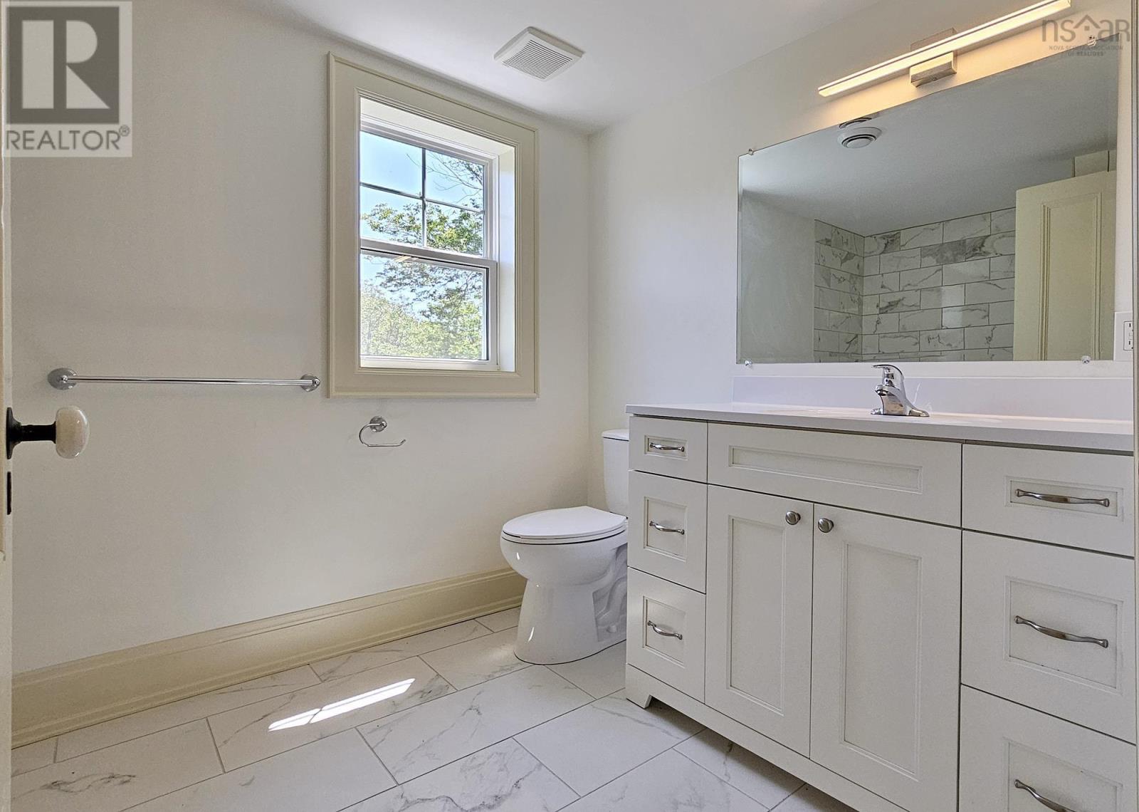 1940 Clementsvale Road Property Photo 28