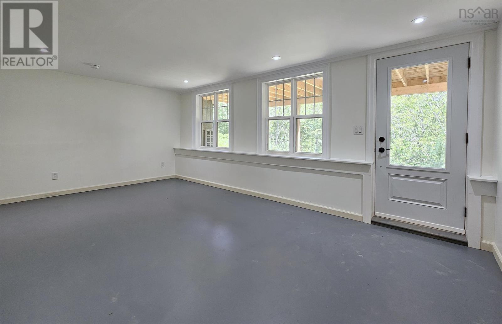 1940 Clementsvale Road Property Photo 38