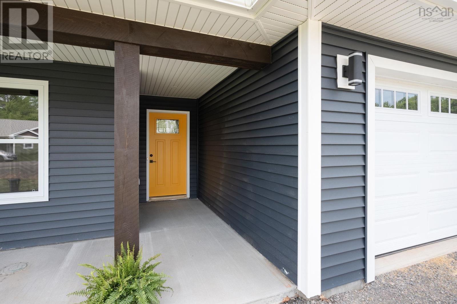 10 Peterson Street Property Photo 3