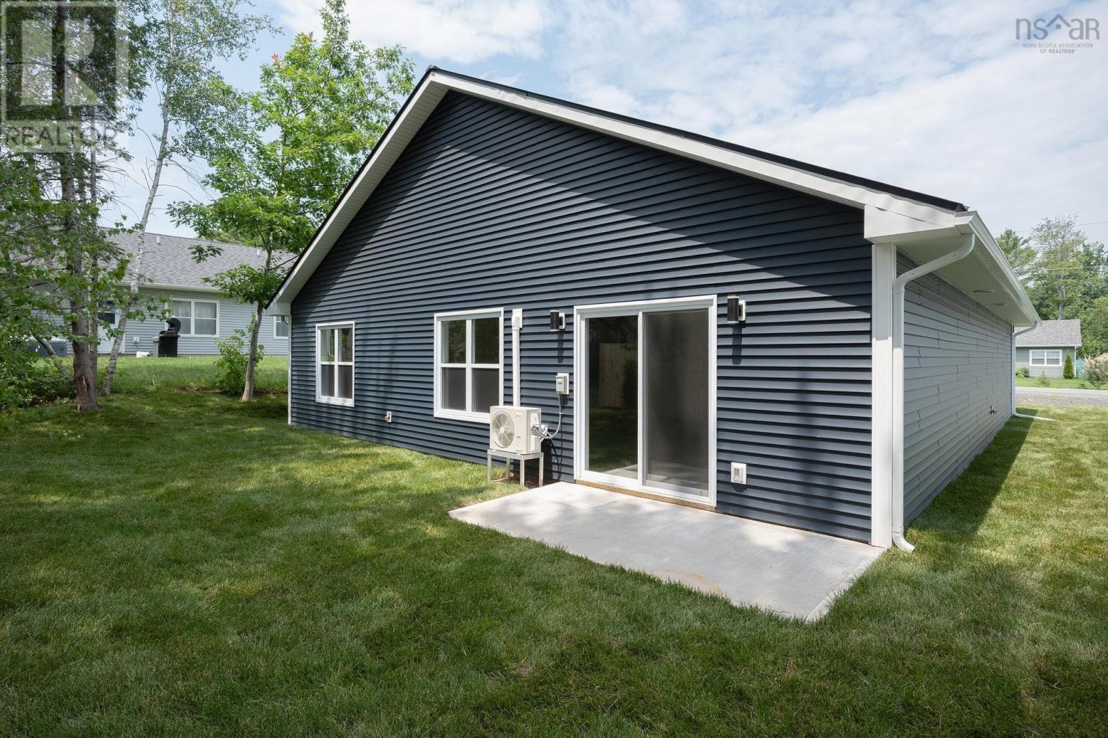 10 Peterson Street Property Photo 6