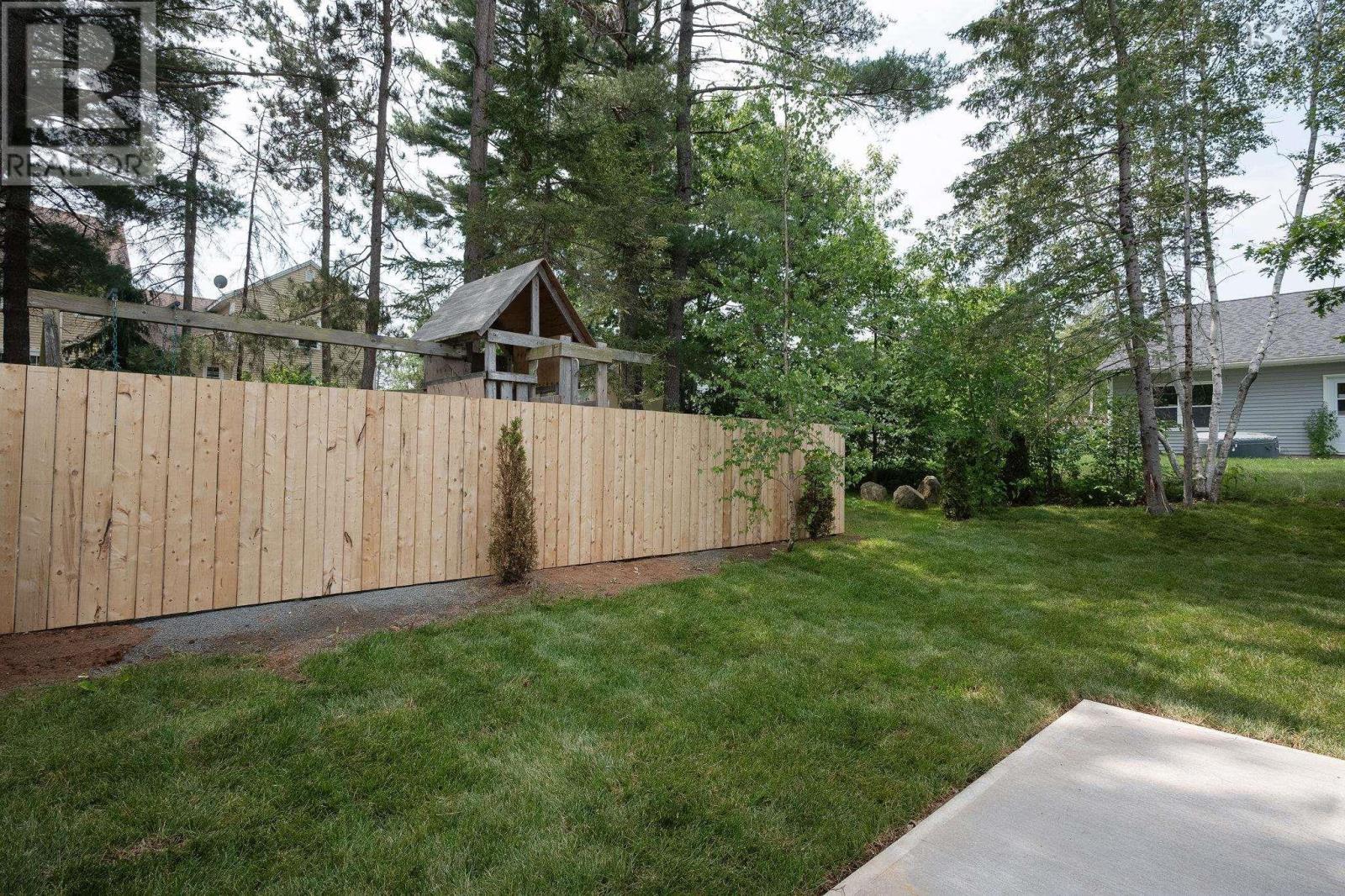 10 Peterson Street Property Photo 7
