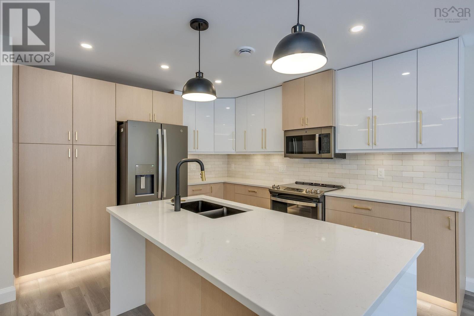 10 Peterson Street Property Photo 8