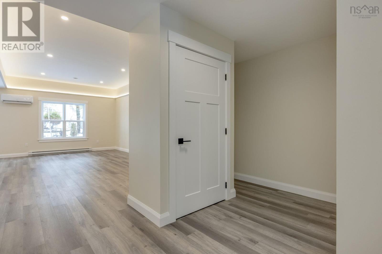 10 Peterson Street Property Photo 11