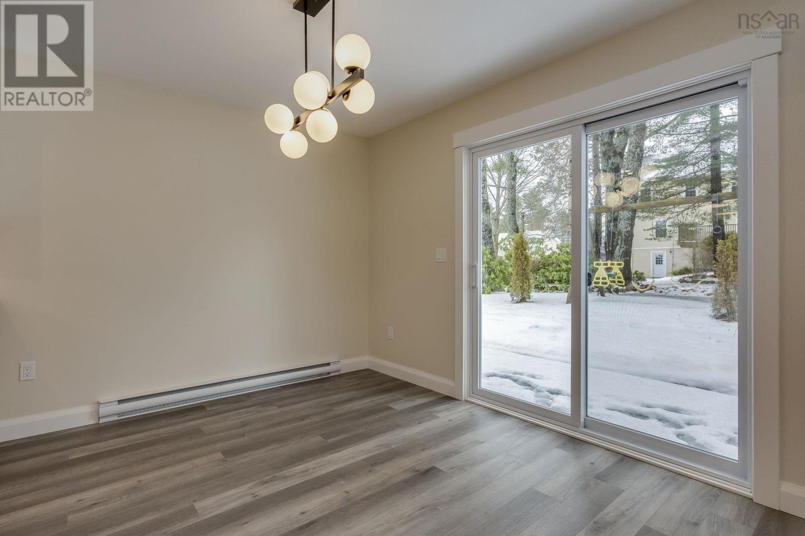 10 Peterson Street Property Photo 22