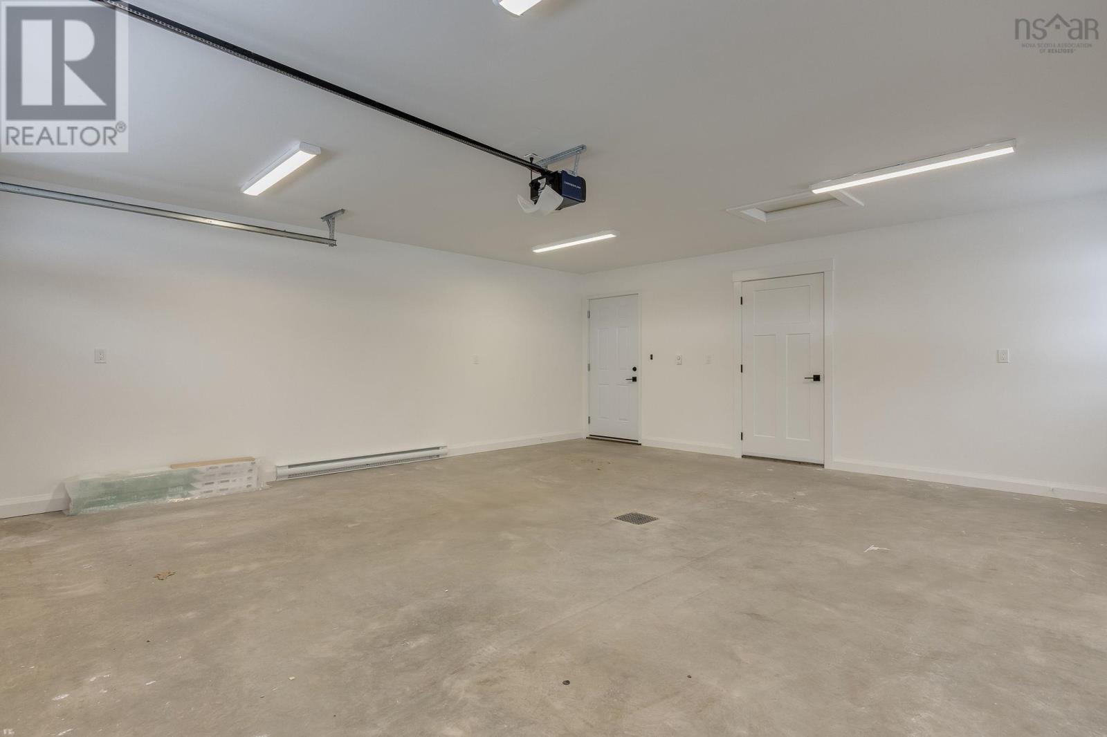 10 Peterson Street Property Photo 34