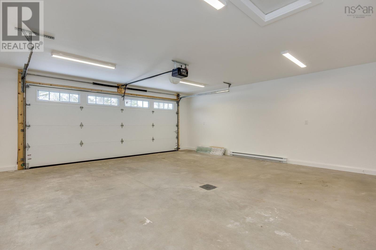 10 Peterson Street Property Photo 35