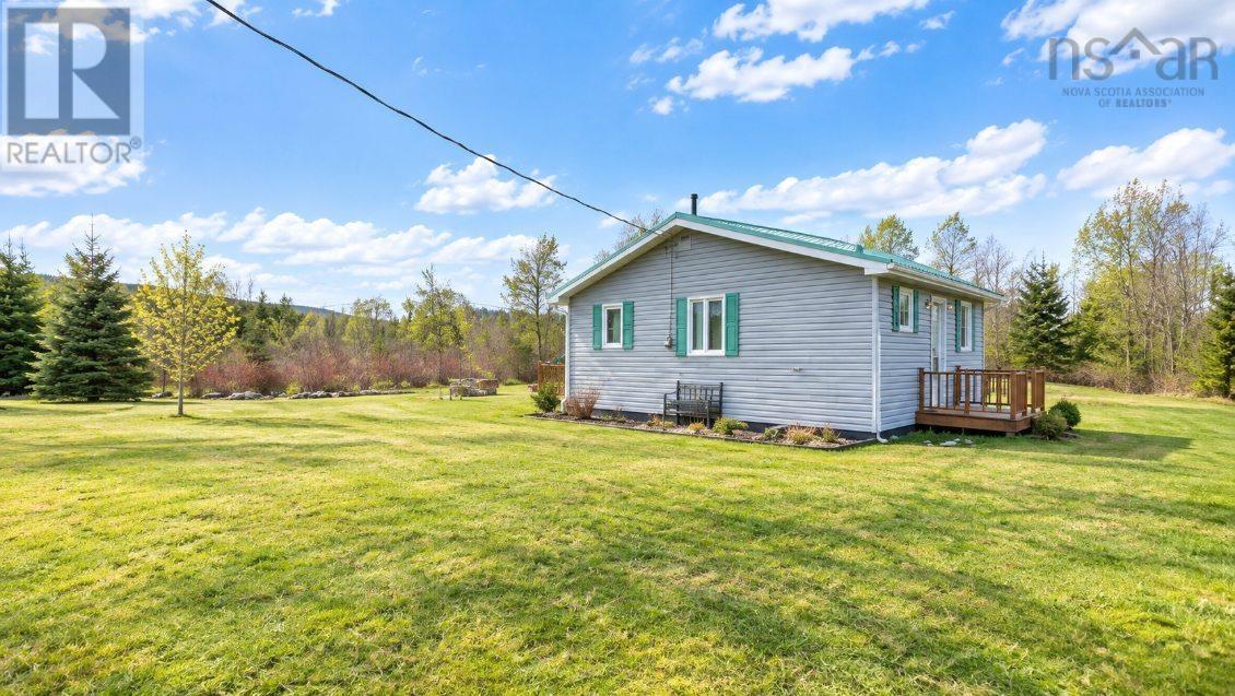 296 Valley Road Property Photo 2