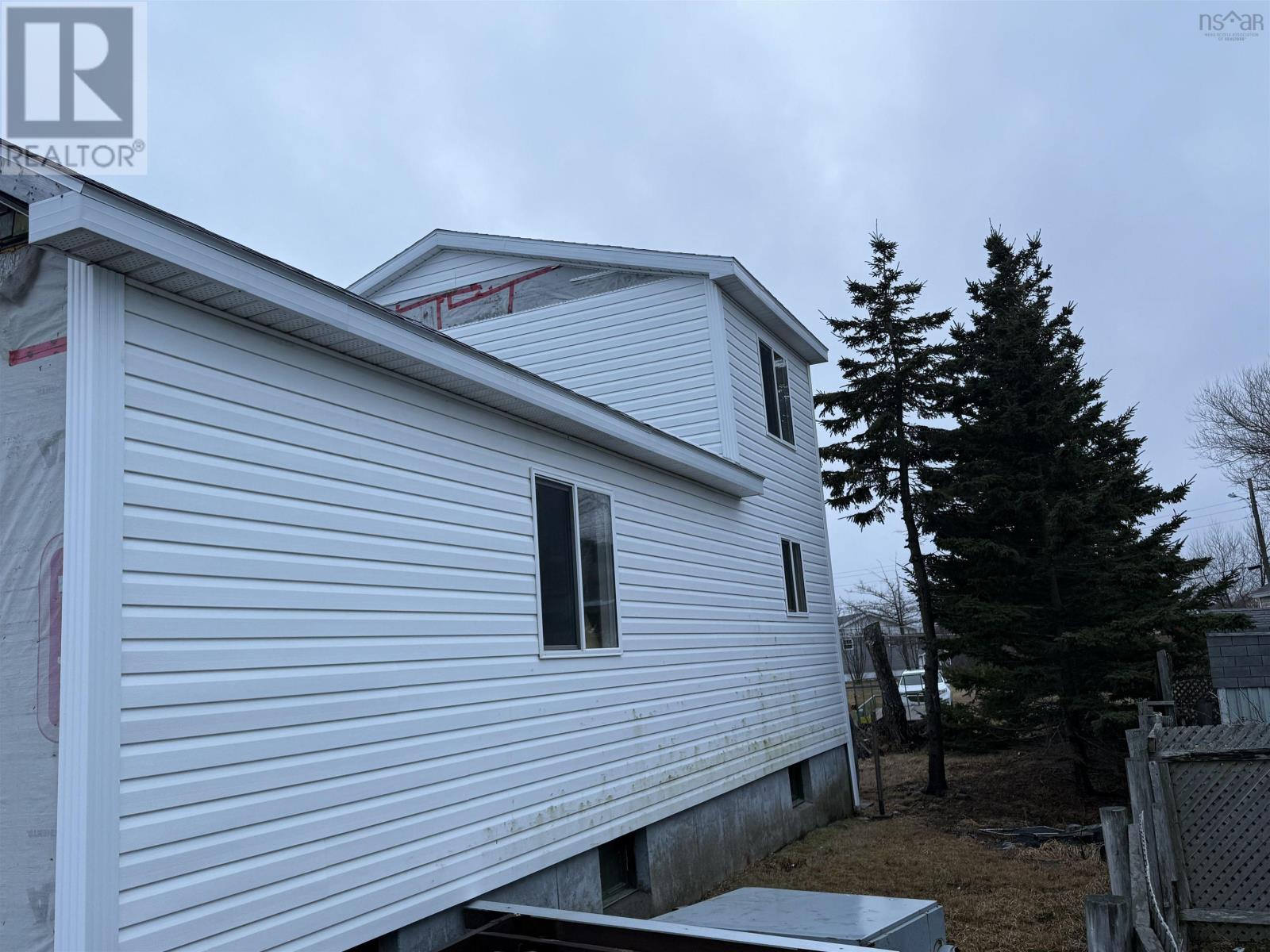 3792 Ellsworth Avenue Property Photo 4