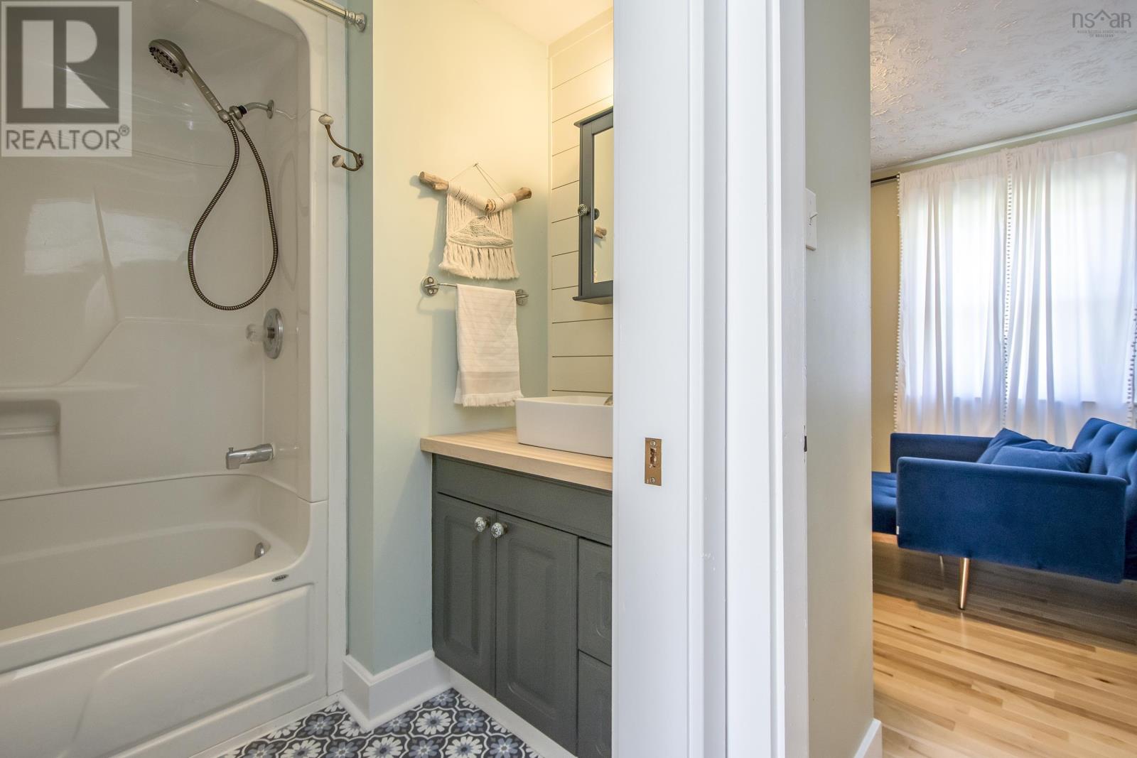 3 Reagh Avenue Property Photo 34