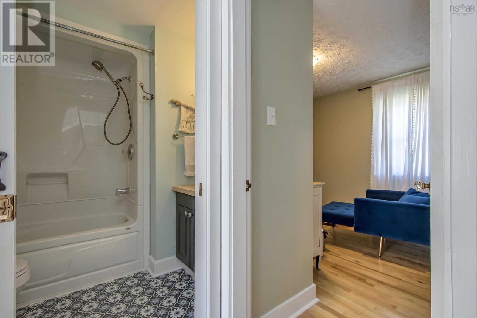 3 Reagh Avenue Property Photo 35