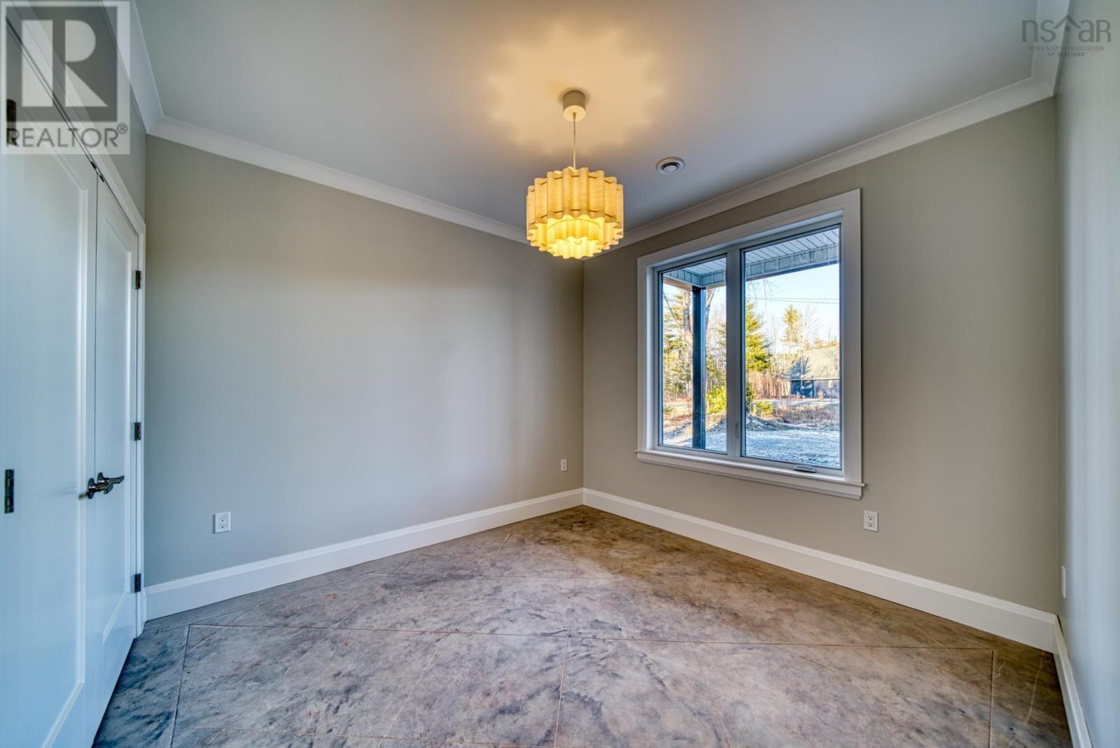 17 Soleil Crescent Property Photo 29