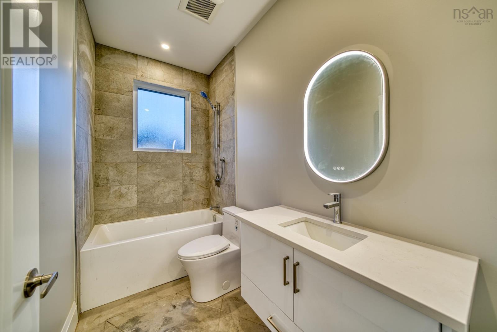 17 Soleil Crescent Property Photo 33
