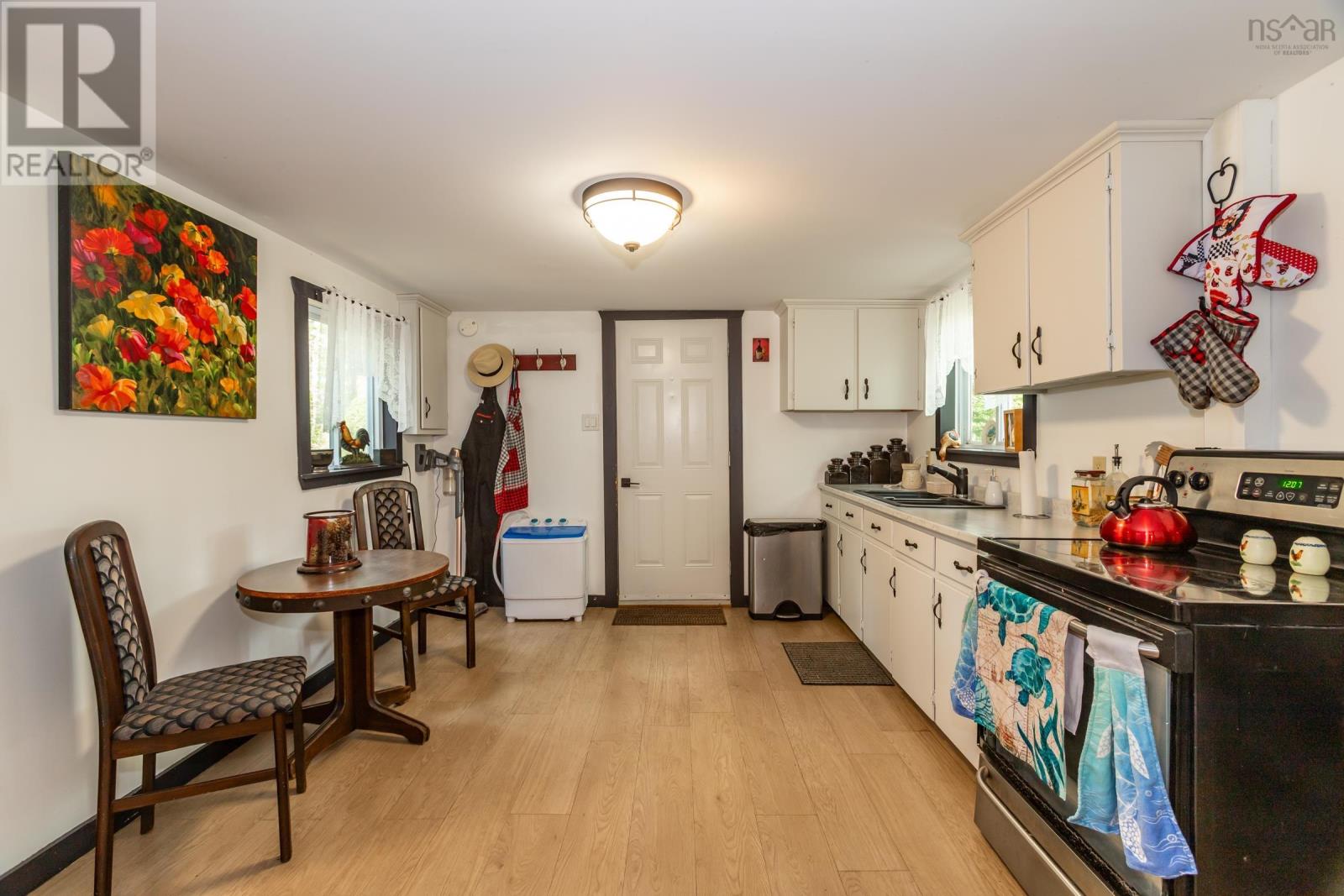 2546 Virginia Road Property Photo 12
