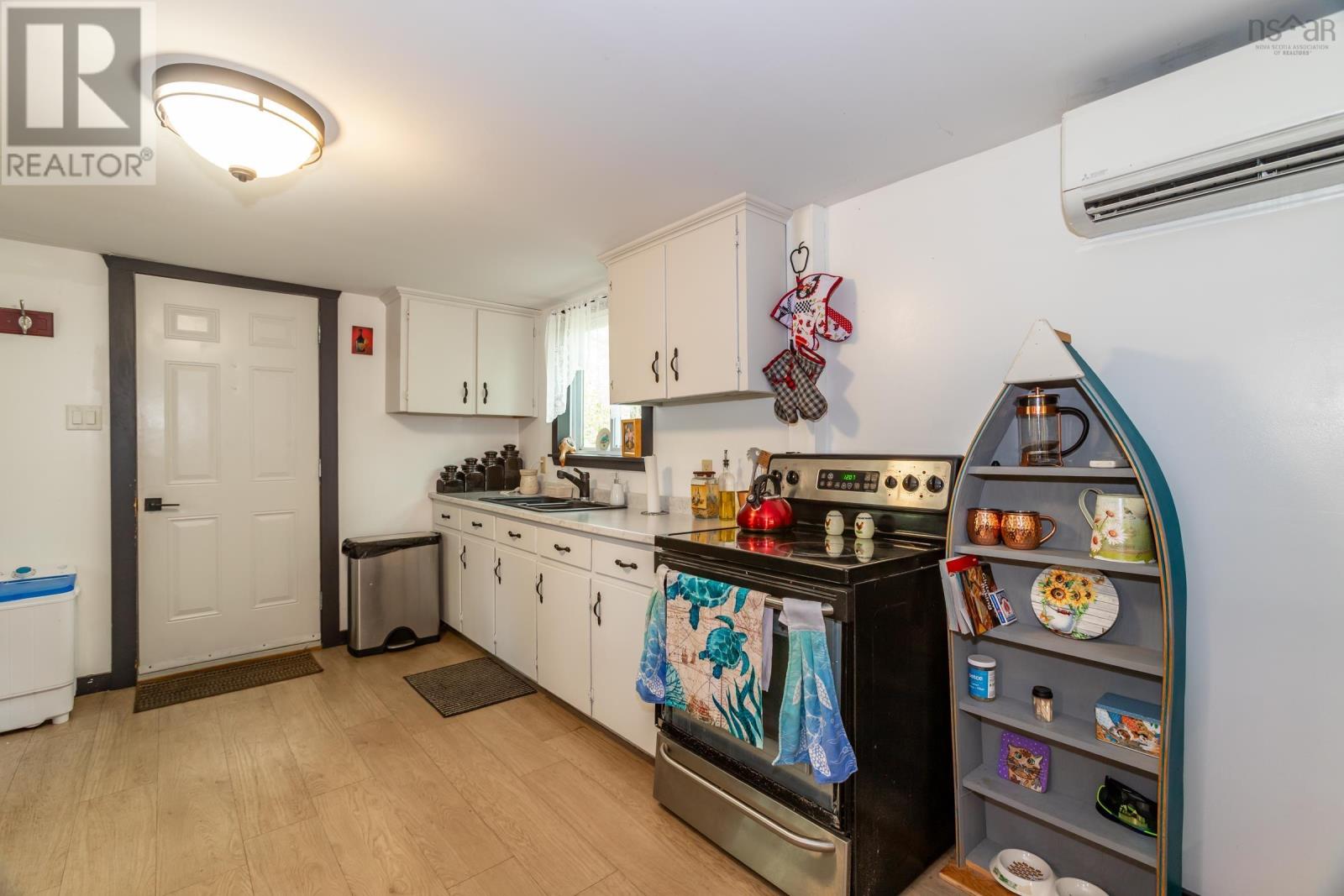 2546 Virginia Road Property Photo 13
