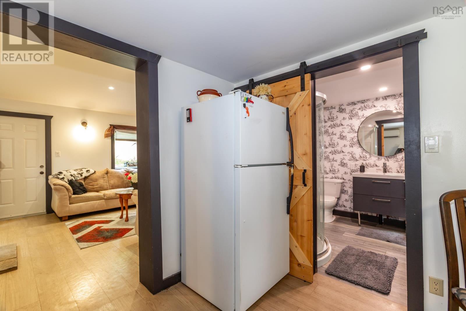 2546 Virginia Road Property Photo 15