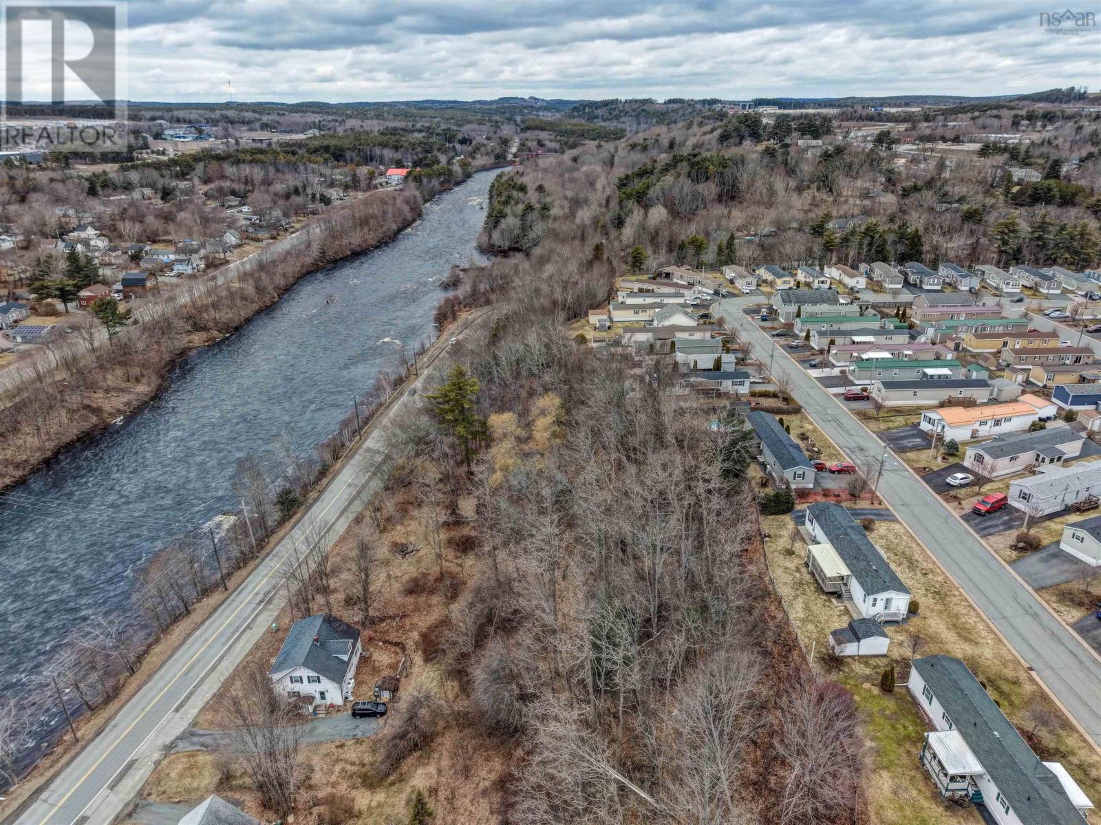726 Lahave Street Property Photo 4